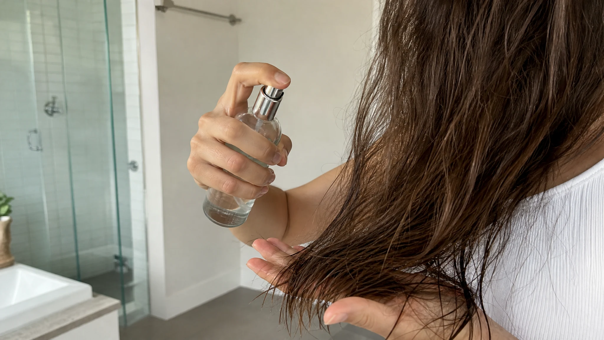 DIY Honeysuckle Hair Mist: Alcohol Base First, Water Later